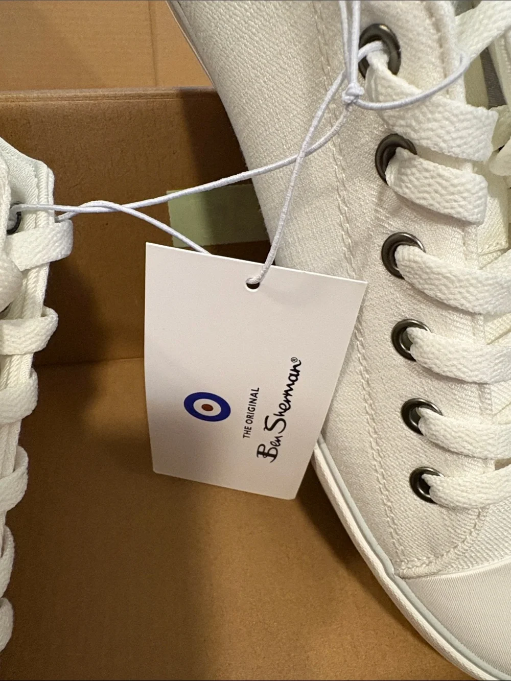 Ben Sherman Men's White Canvas Low-Top Sneakers new